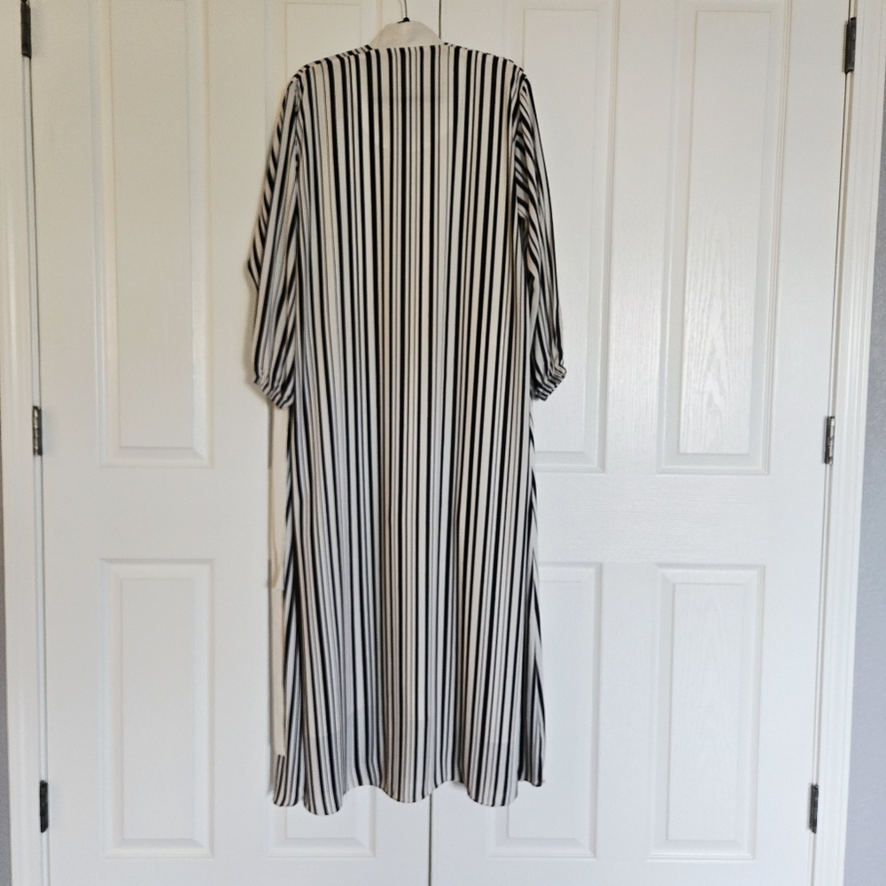 Flare Abaya Dress Striped Front Open Elasticated Cuffs Cream/ Black Size M - Picture 4 of 8